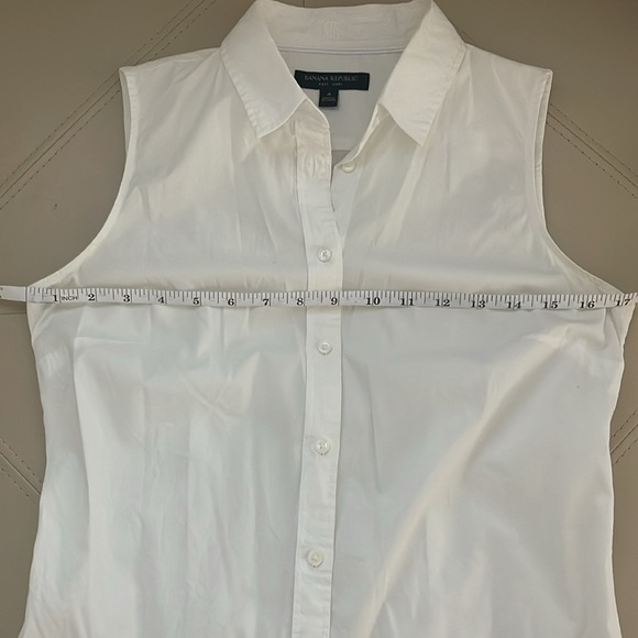 White Collared Sleeveless Banana Republic Button Up - Picture 7 of 8